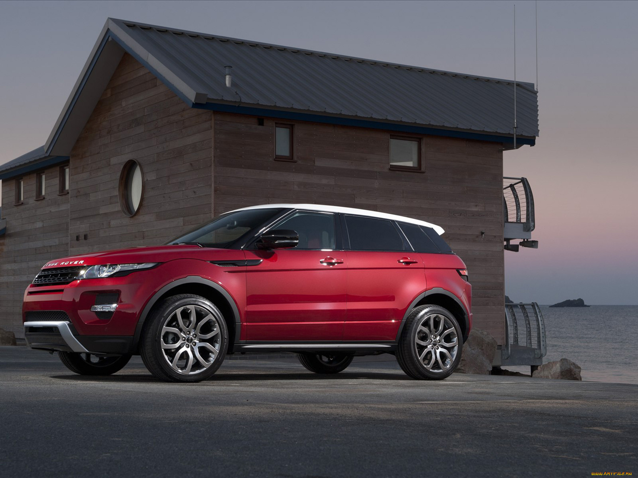 Ленд каталог. Ленд Ровер Эвок 2013. Рендж Ровер Эвок 2013. Range Rover Evoque 2022. Range Rover Evoque 2021.